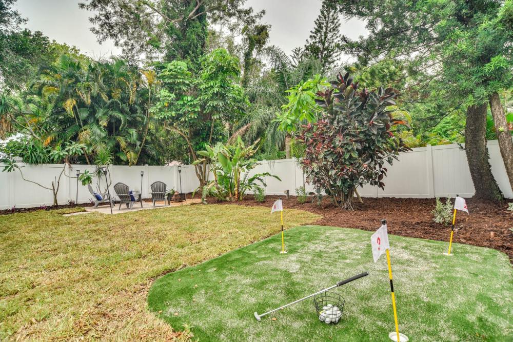 Pinellas Park Home Swim, Golf, Grill and More!